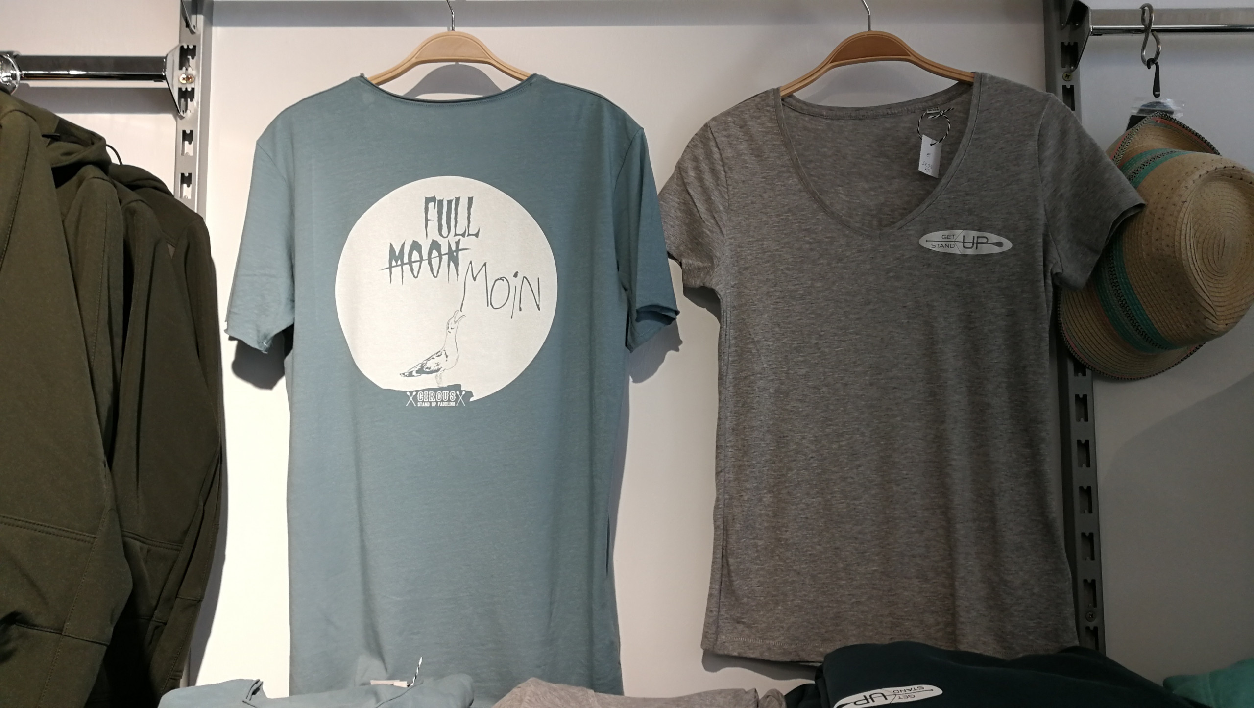 Unsere T-Shirts und Hoodies zum Tag