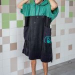 Wave Hawaii Poncho Move (9) s.jpg