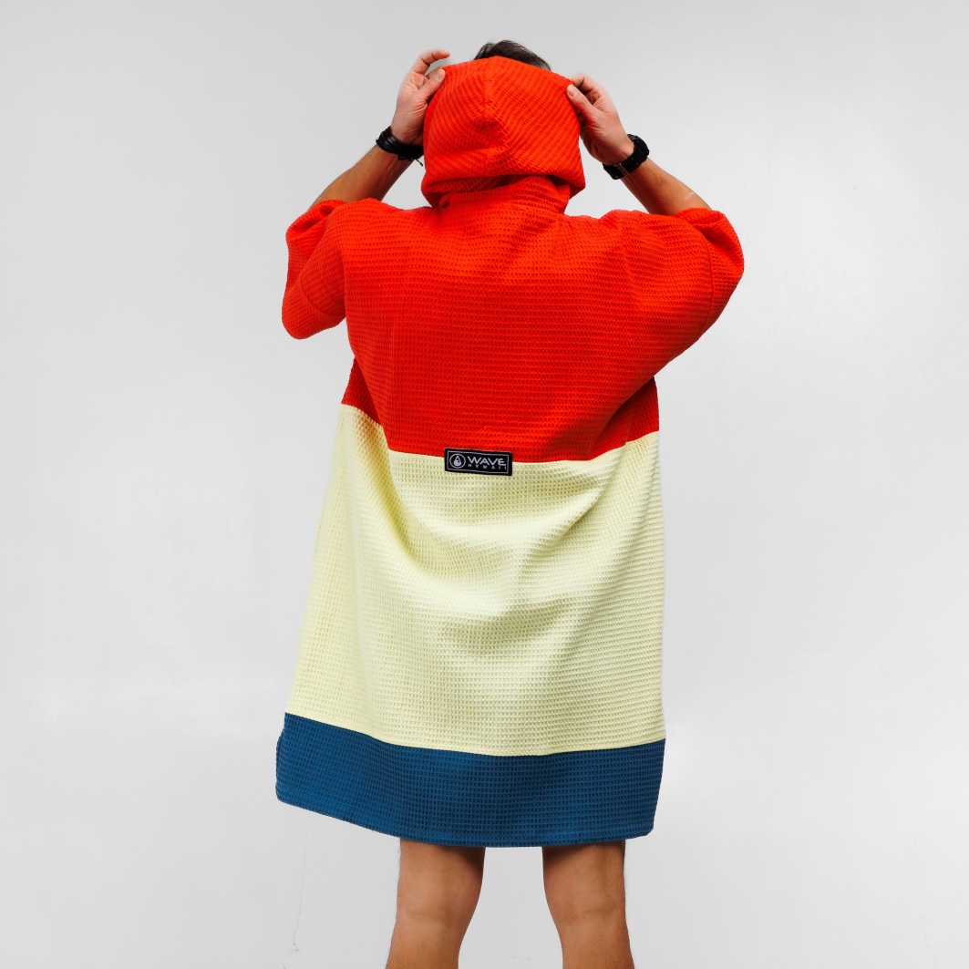 wave_hawaii_poncho_Wailua sps241_2.jpg