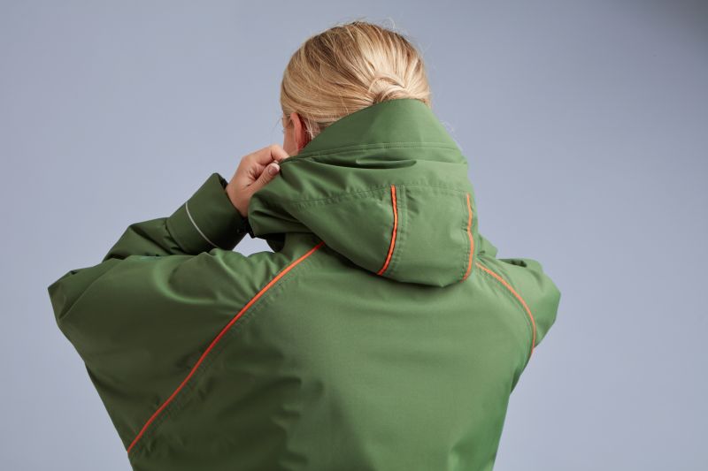 11 Pro_Change_Robe_Forest_Green_F_Detail_09.jpg