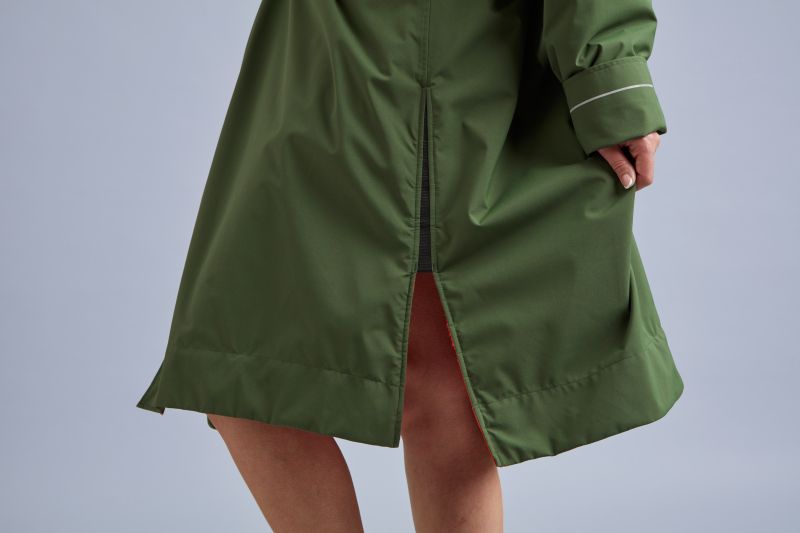 12 Pro_Change_Robe_Forest_Green_F_Detail_10.jpg