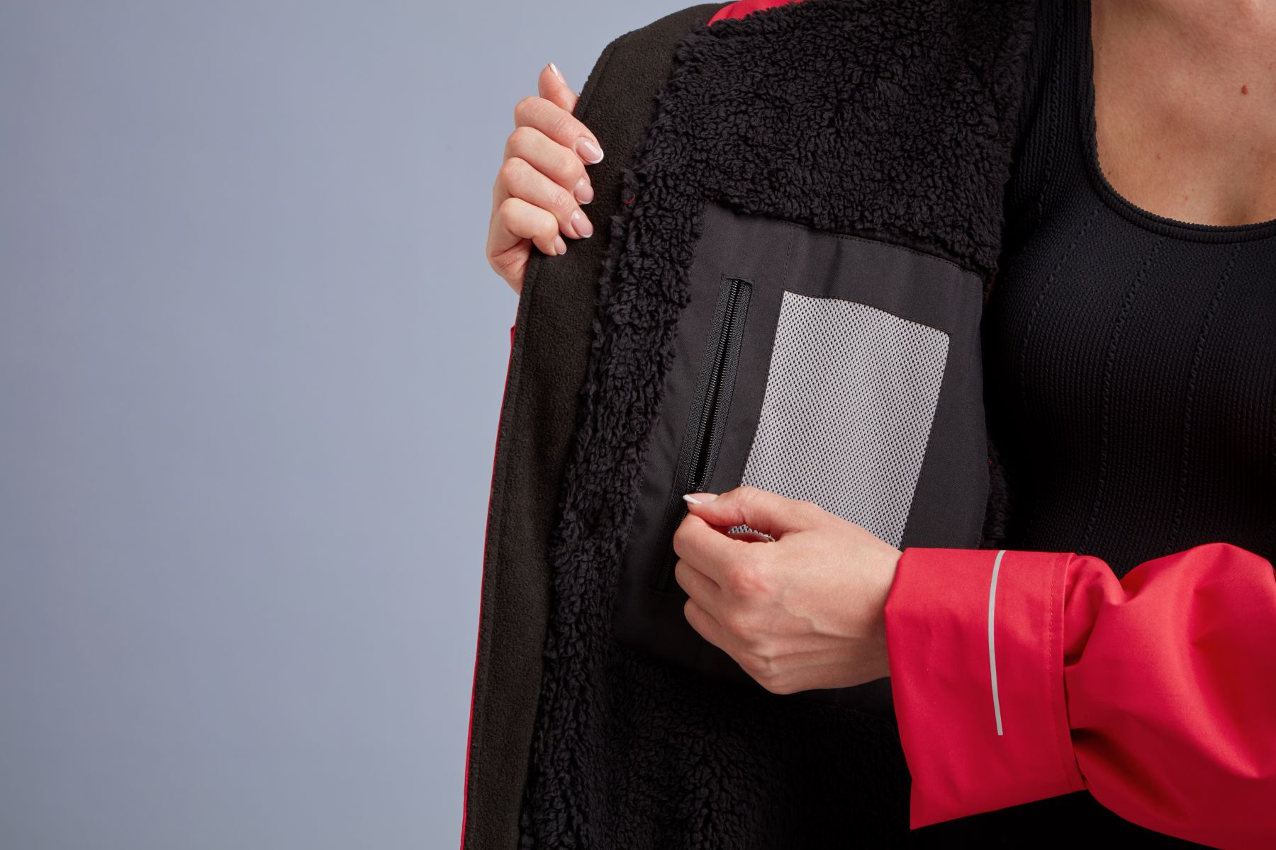 15 Pro_Change_Robe_Siren_Red_F_Detail_15.jpg