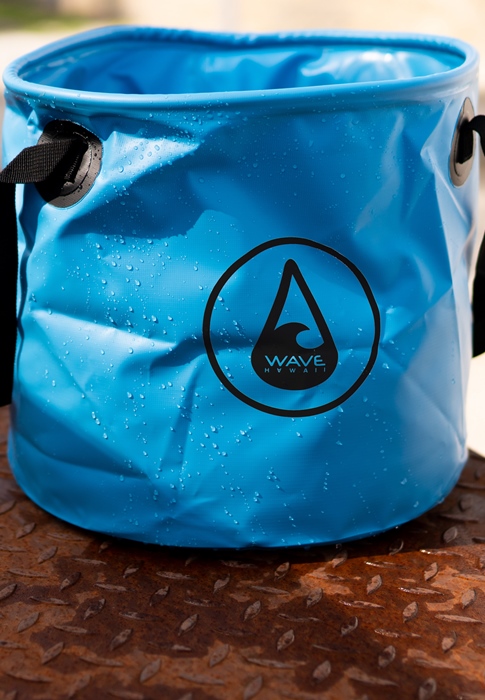 WAVE HAWAII Beach Bucket blue 1.jpg