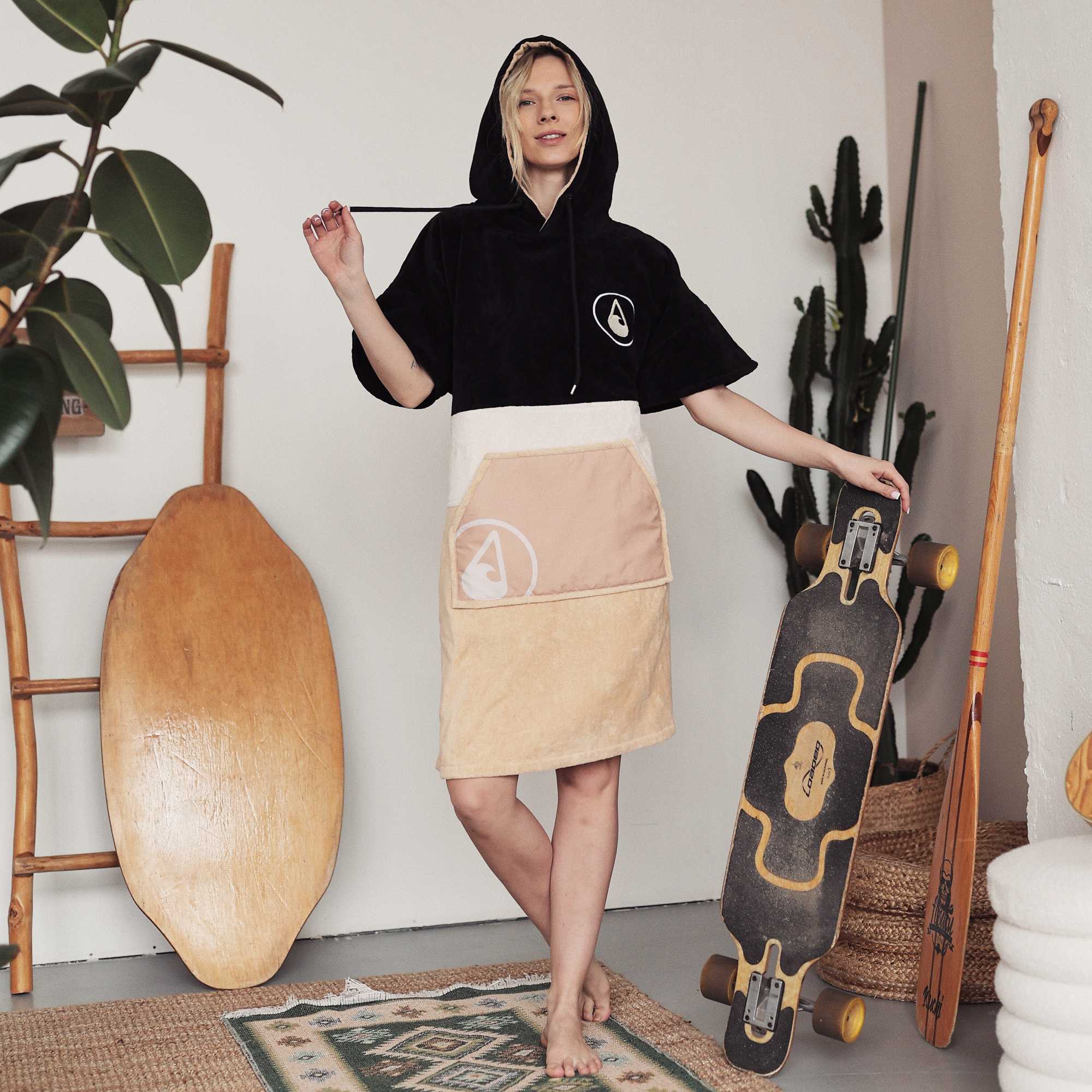 WAVE HAWAII Poncho Safaga M_front.jpg