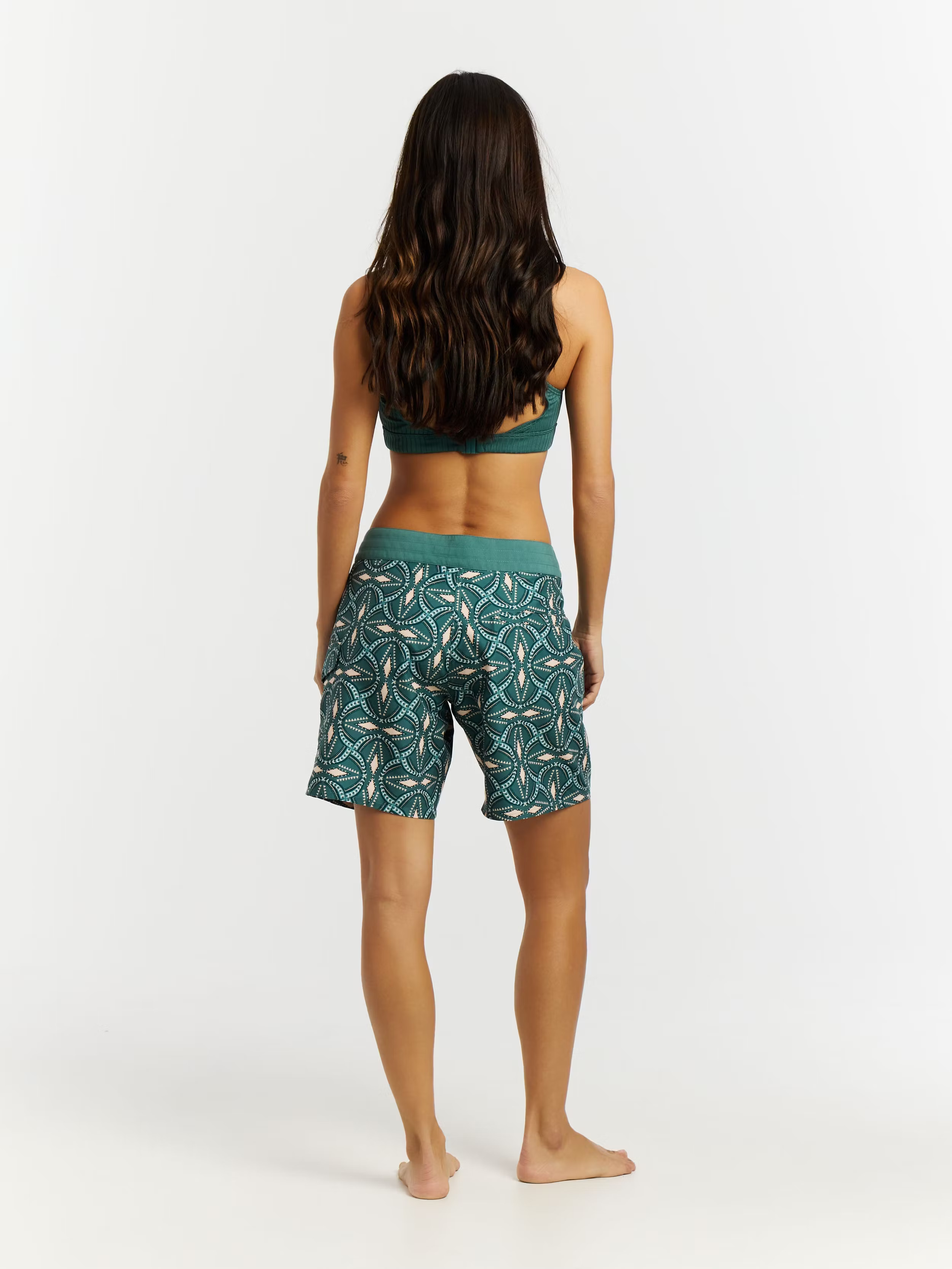 71661003_477_model_back-full_01.jpg