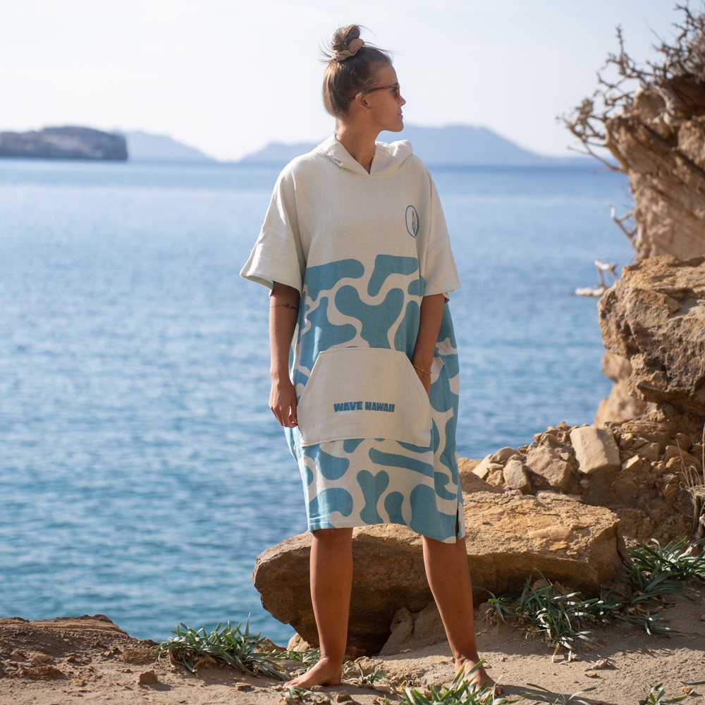 2_Wave Hawaii NatureLite Poncho Beach Ocean Camou_F.jpg
