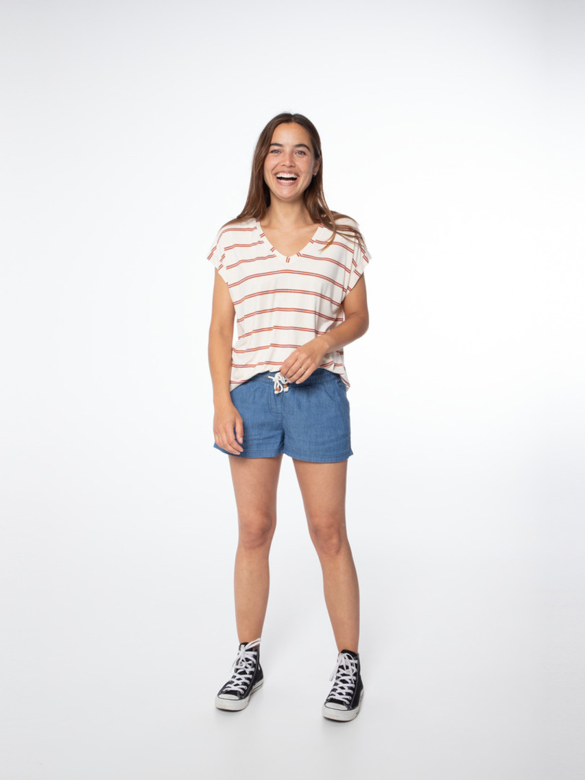 1610621_101_model_front-full_01_web